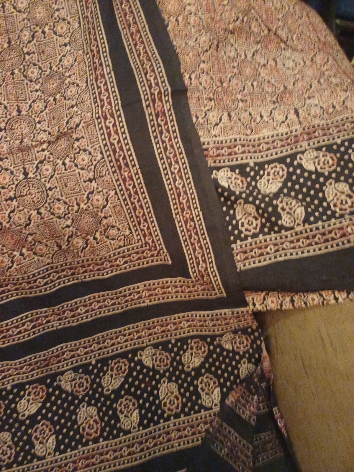 Ajrak 2 PC Suit 002