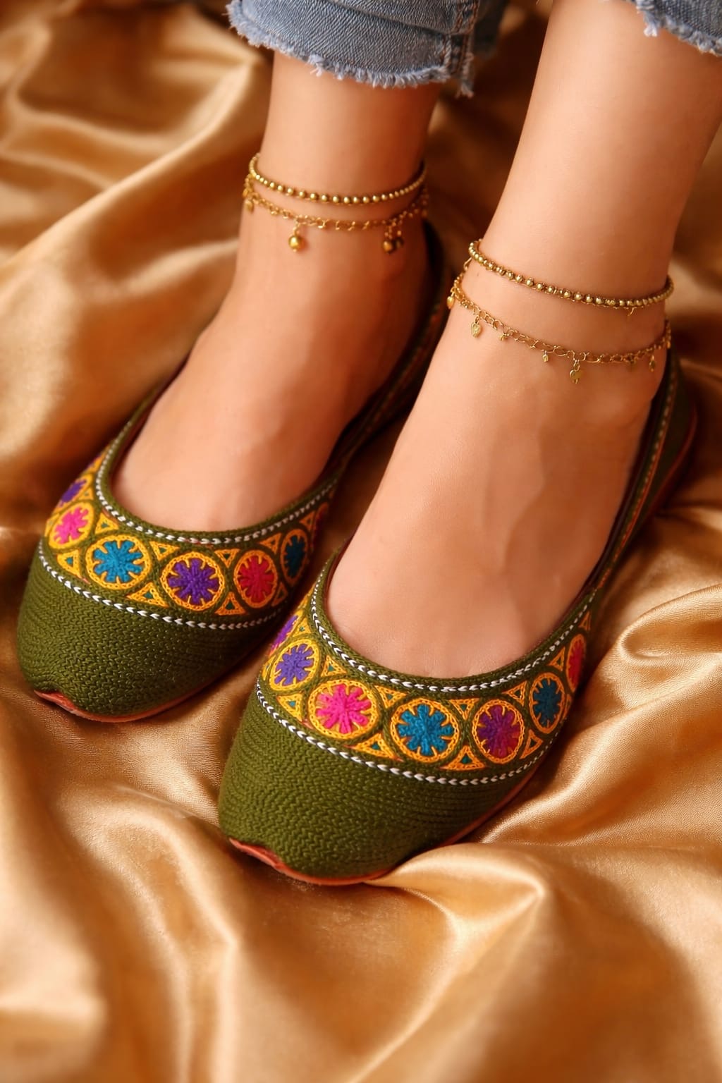 Olive green thread 013