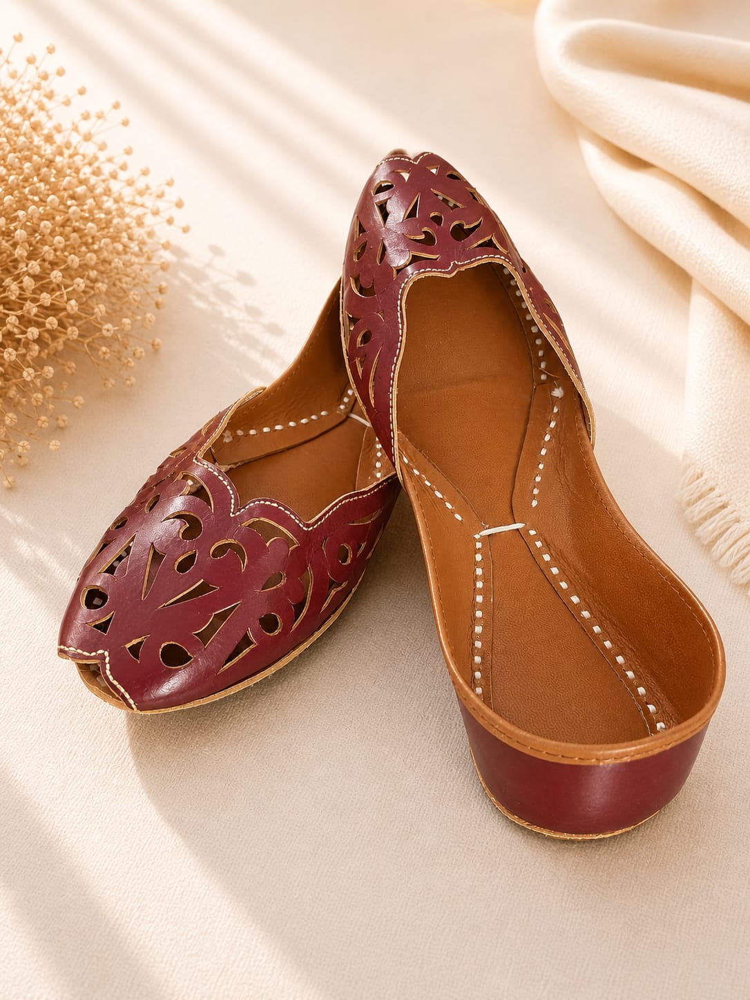 Cut work leather 00426