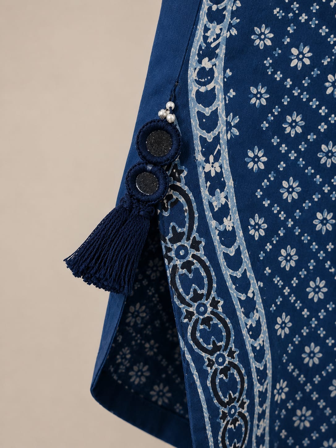 Ajrak Navy Kaftan   0833